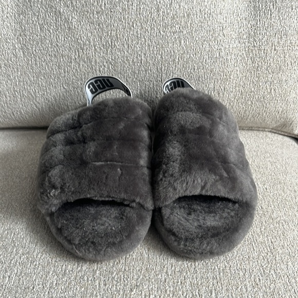 UGG Fluff Yeah Slides. Great condition. Size 7. - Picture 2 of 8